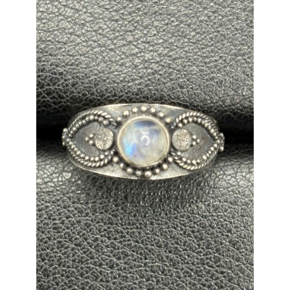 New Condition Sterling Silver Genuine Moonstone Ring Size 7 G9